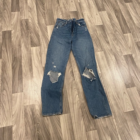 Abercrombie & Fitch Denim - Woman’s Abercrombie and Fitch Jeans size ripped jeans size 27/4